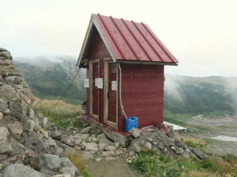 白雲岳避難小屋トイレ